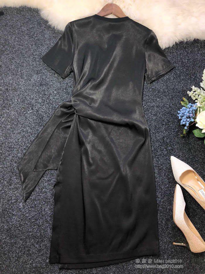 Chanel香奈兒 法國專櫃同步新款 A268 2019早春夏爆款 黑色女連衣裙 修身緊身連衣裙  xly1131
